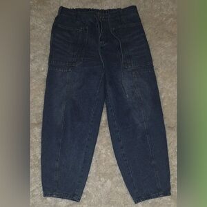 Women’s Size Large Medium Wash distressed barrel jeans EUC